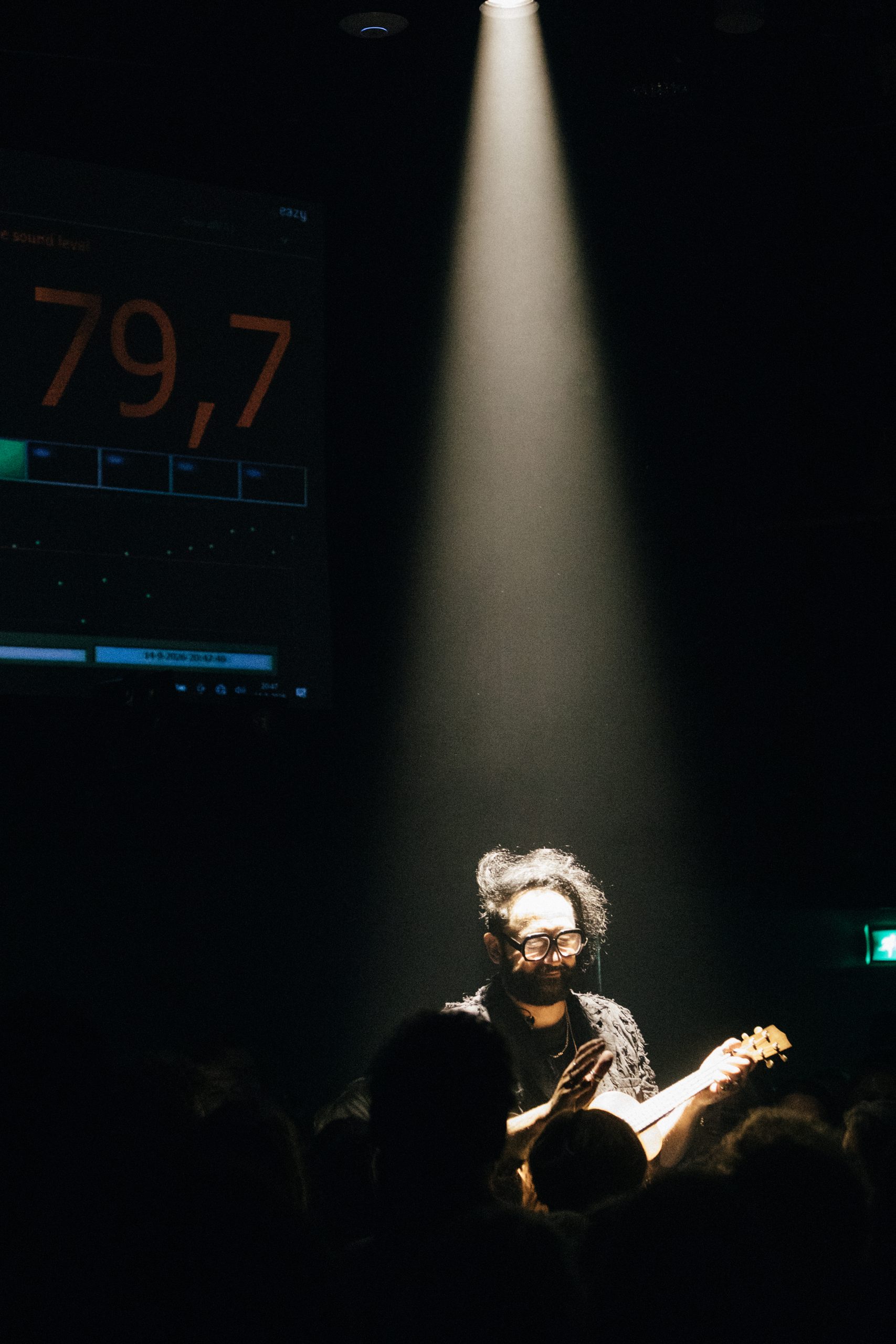 Blaudzun in de spotlight met de geluidsmeter op 79,7 dB op de achtergrond
